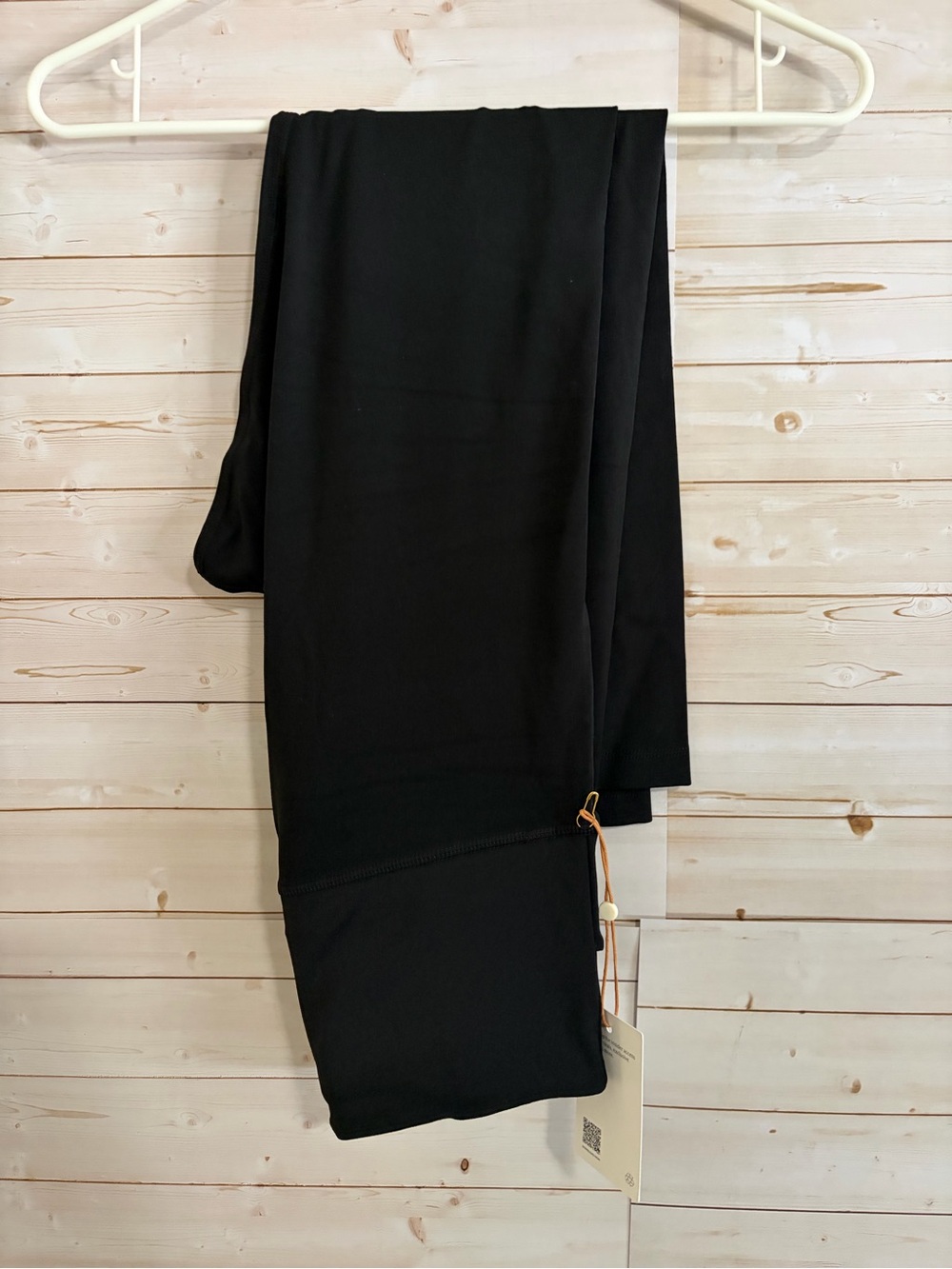Quince Black Crossover Band Leggings